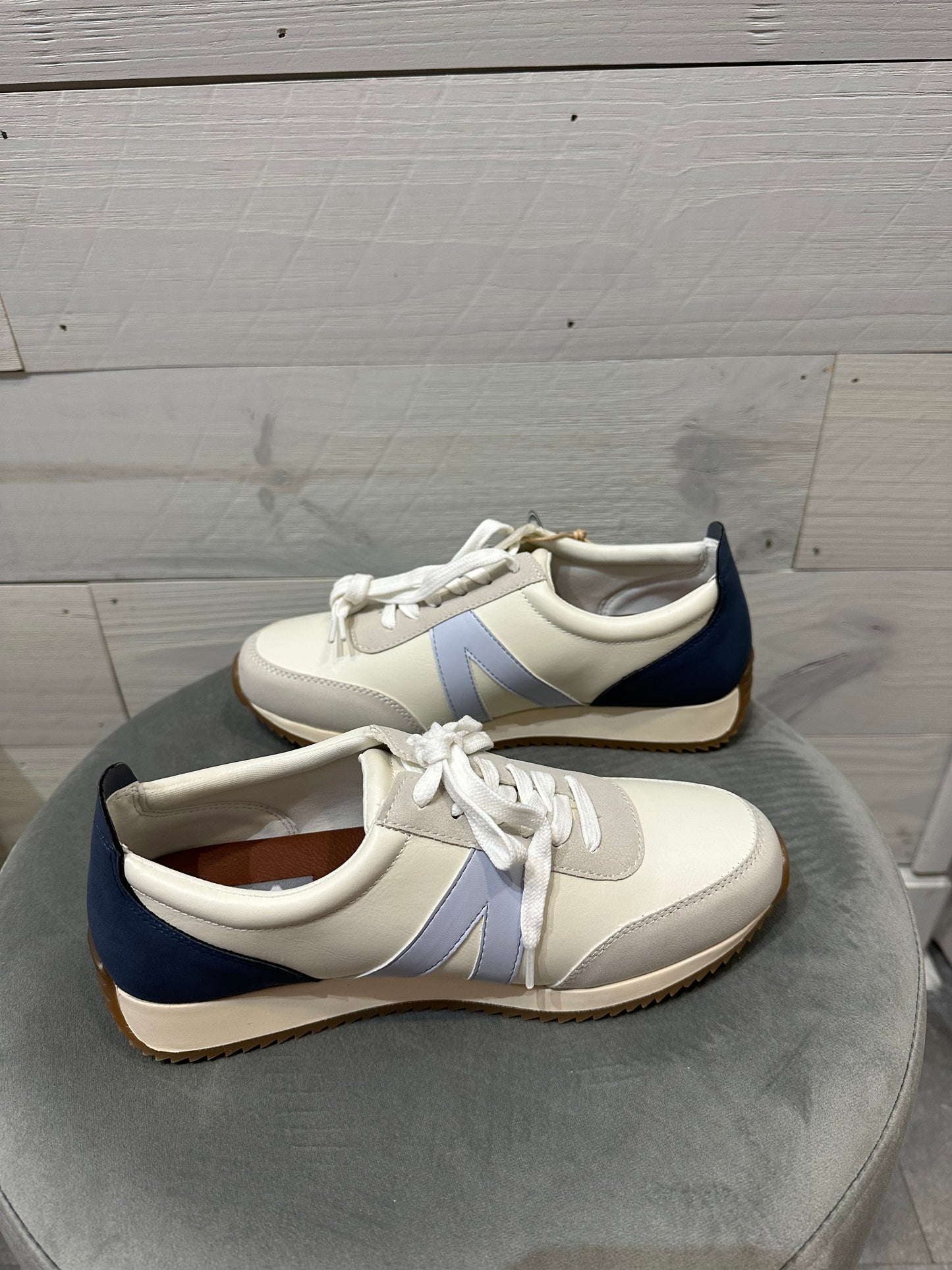 So Fresh Sneaker